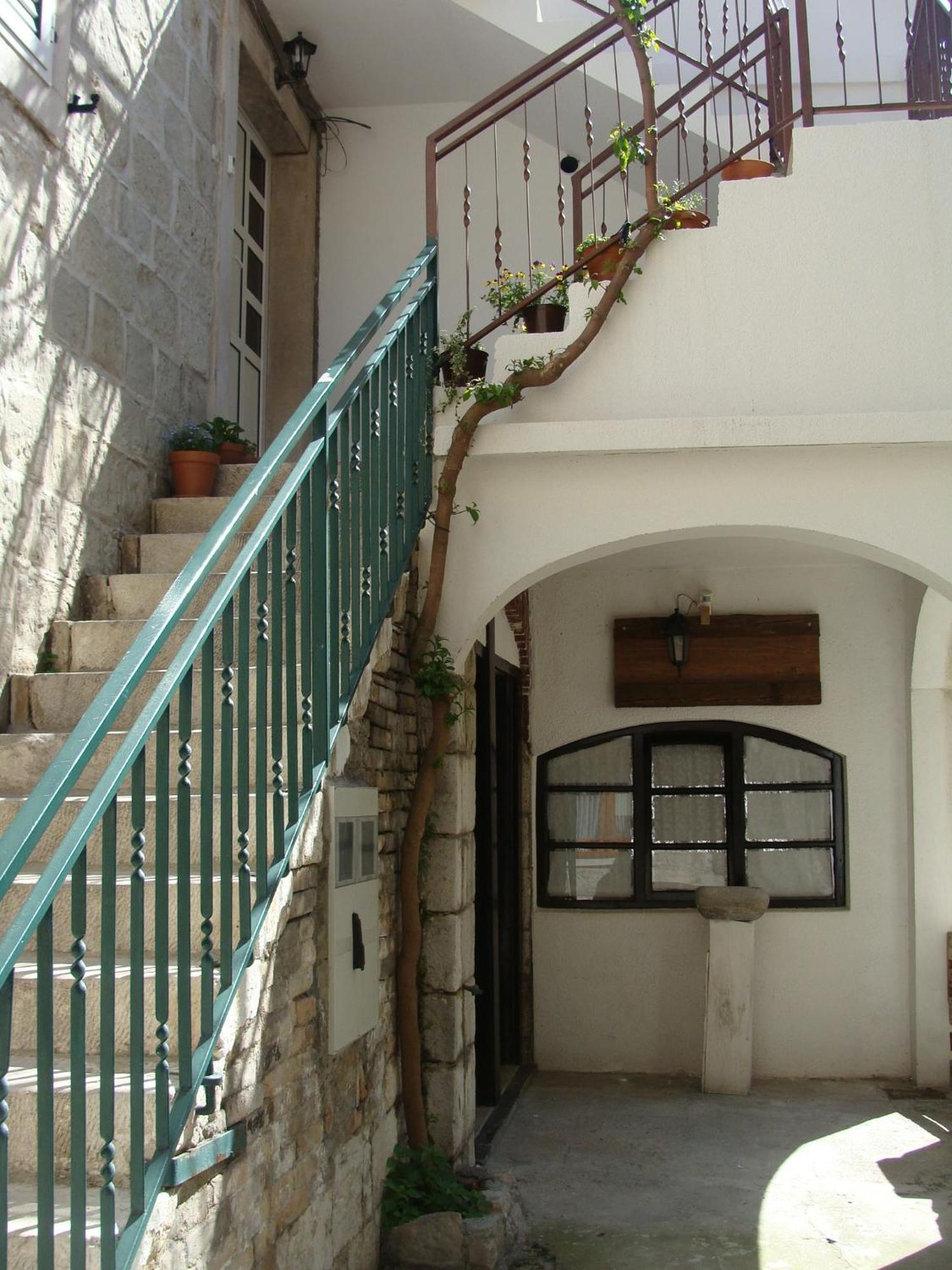 ספליט Elena Rooms מראה חיצוני תמונה